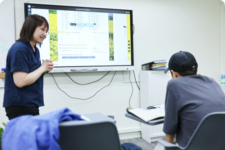 iWorld Learning - Learn English in Singapore & English course for adults & English for kids